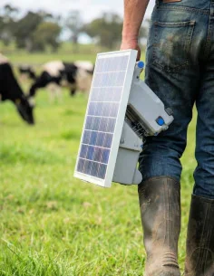 Électrificateur solaire LS25 Compact 3,1J LiFePO4 20Ah
